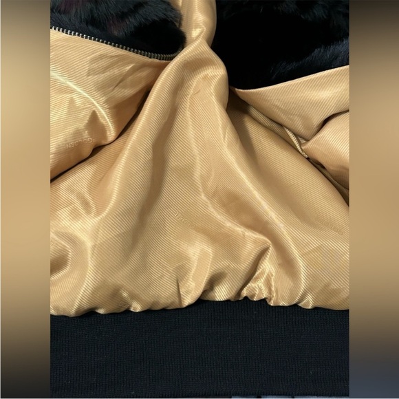 Mahoney Faux Fur Bomber Jacket Aritzia Golden by TNA - Size L - Picture 14 of 15